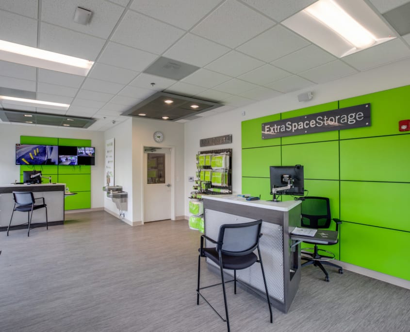 1299 Northside Dr_008_Interior_sm