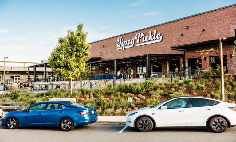 Swinerton-TipsyPickle-68